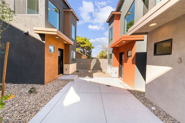 350 North 13th Street, Las Vegas, NV 89101
