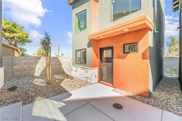 350 North 13th Street, Las Vegas, NV 89101