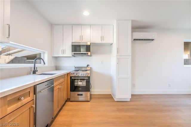350 North 13th Street, Las Vegas, NV 89101