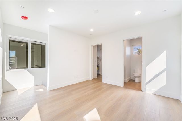 350 North 13th Street, Las Vegas, NV 89101