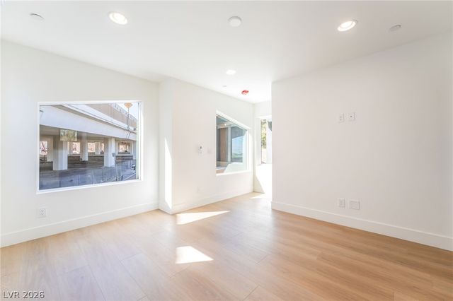 350 North 13th Street, Las Vegas, NV 89101
