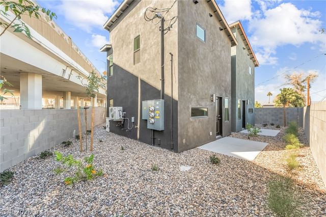 350 North 13th Street, Las Vegas, NV 89101