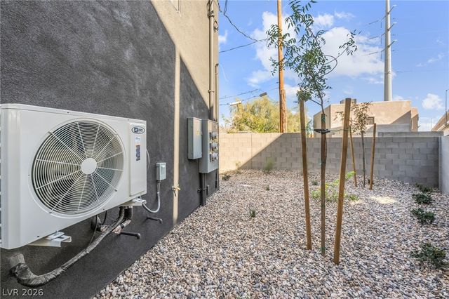 350 North 13th Street, Las Vegas, NV 89101