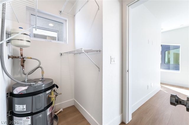 350 North 13th Street, Las Vegas, NV 89101