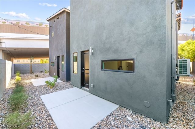350 North 13th Street, Las Vegas, NV 89101