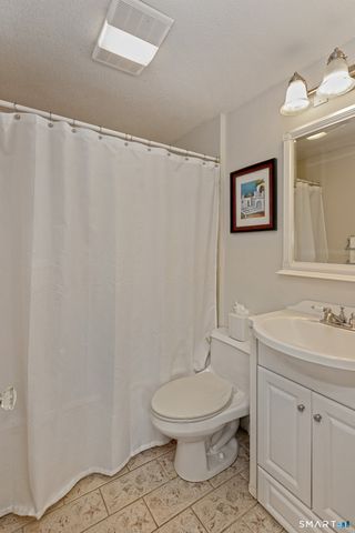 13 Billow Road, Old Saybrook, CT 06475