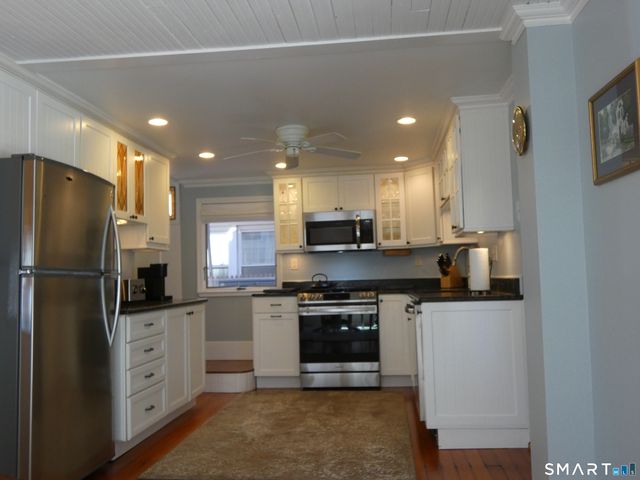 13 Billow Road, Old Saybrook, CT 06475