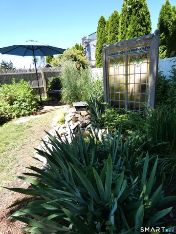 13 Billow Road, Old Saybrook, CT 06475