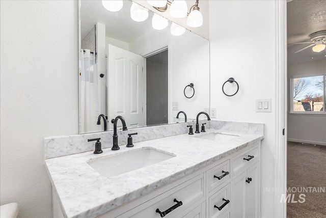 411 Hawthorne St., Nampa, ID 83686