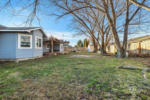 411 Hawthorne St., Nampa, ID 83686
