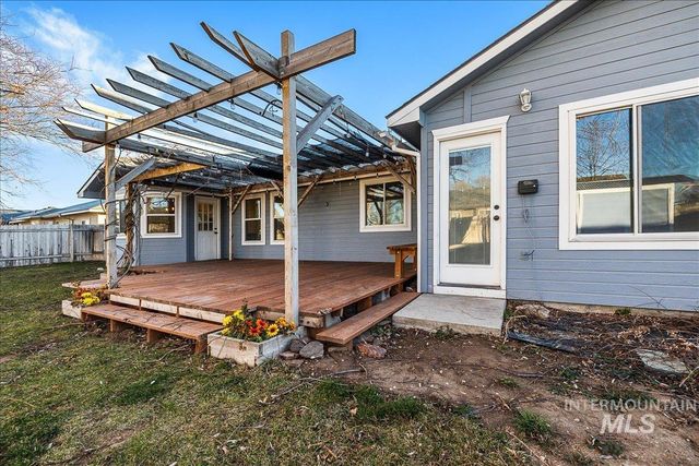 411 Hawthorne St., Nampa, ID 83686