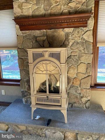 213 NORWEGIAN WOODS DR, Pottsville, PA 17901