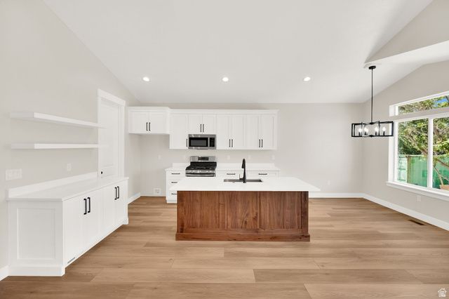 54 W WOODROW ST, Murray, UT 84107