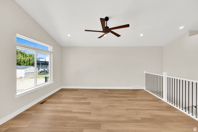 54 W WOODROW ST, Murray, UT 84107