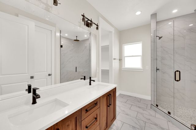 54 W WOODROW ST, Murray, UT 84107