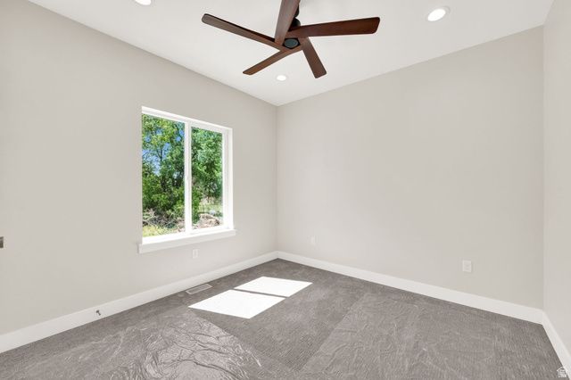 54 W WOODROW ST, Murray, UT 84107