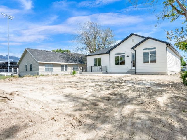 54 W WOODROW ST, Murray, UT 84107