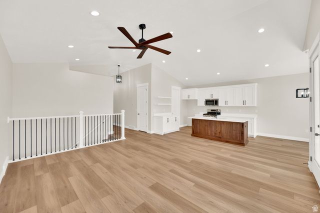 54 W WOODROW ST, Murray, UT 84107