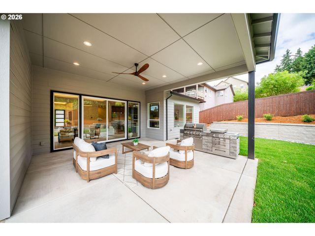 2144 37th St, Washougal, WA 98671