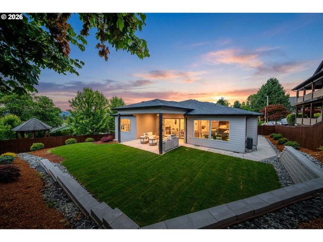 2144 37th St, Washougal, WA 98671