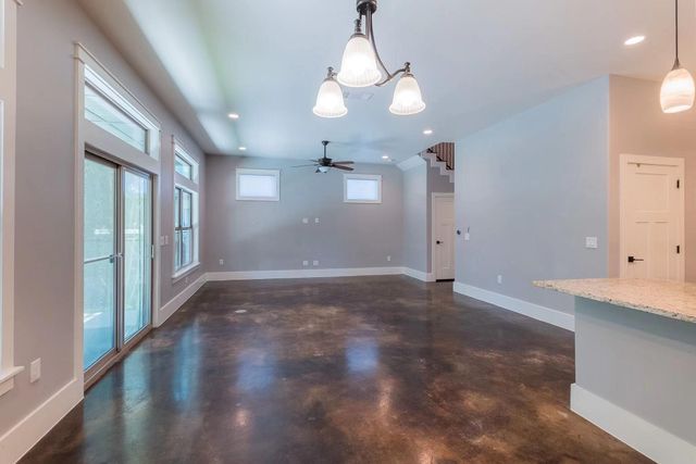 11727 Bell Ave B, Austin, TX 78759