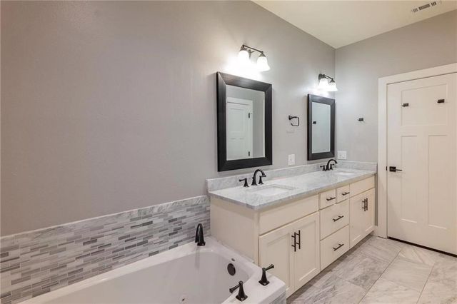 11727 Bell Ave B, Austin, TX 78759