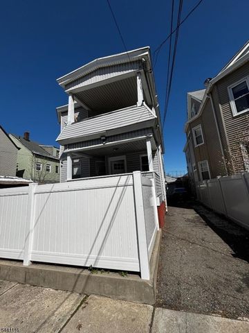 203 Lawrence St, Paterson City, NJ 07501
