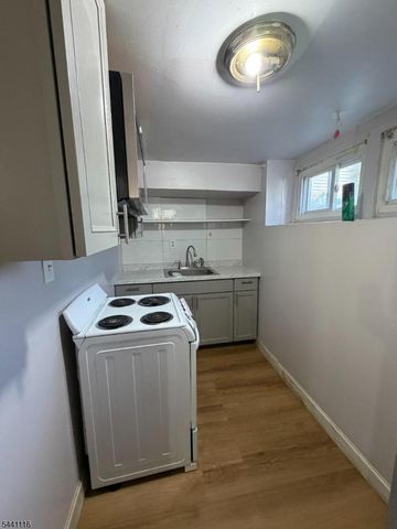 203 Lawrence St, Paterson City, NJ 07501