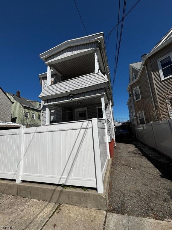 203 Lawrence St, Paterson City, NJ 07501 — photo 2