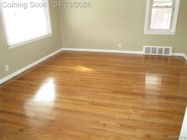 13072 Orchard Street, Southgate, MI 48195