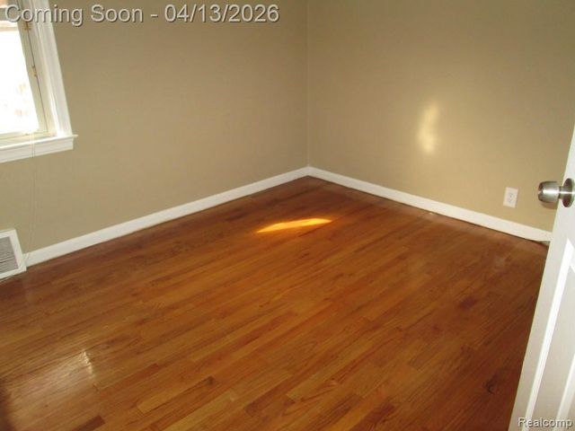 13072 Orchard Street, Southgate, MI 48195