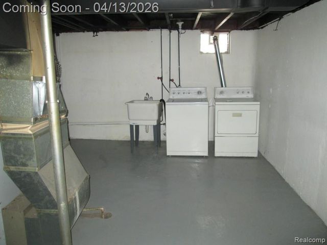 13072 Orchard Street, Southgate, MI 48195