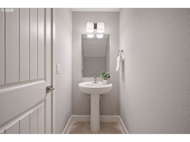 12300 Ne 56TH Ave, Vancouver, WA 98686