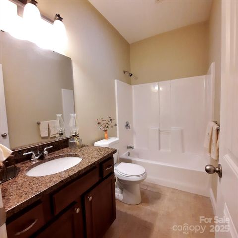 32 Bran Rick Lane, Arden, NC 28704