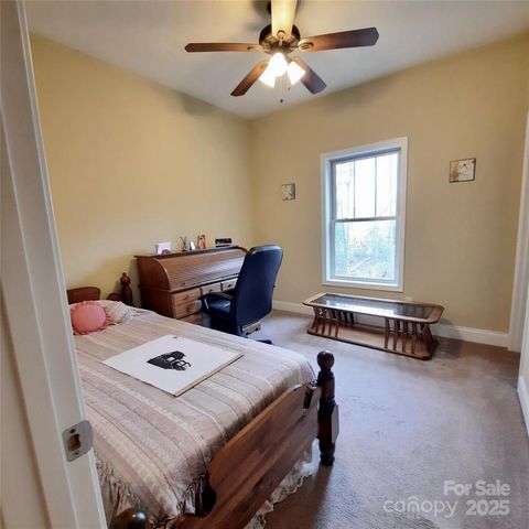 32 Bran Rick Lane, Arden, NC 28704