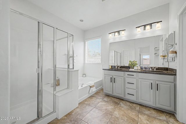 3957 S VINEYARD Court, Gilbert, AZ 85297