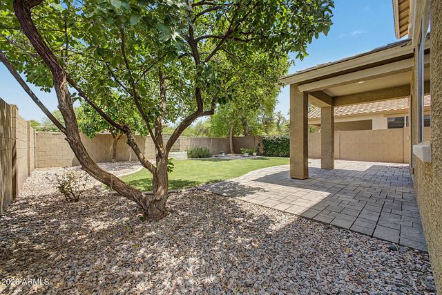 3957 S VINEYARD Court, Gilbert, AZ 85297