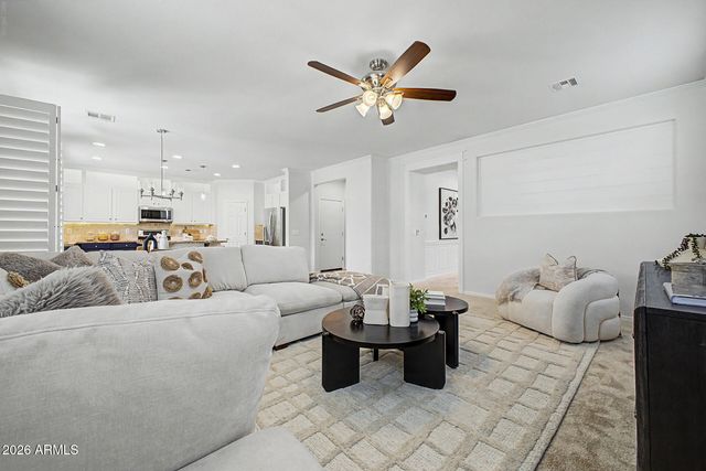 3957 S VINEYARD Court, Gilbert, AZ 85297