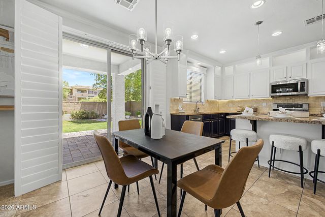 3957 S VINEYARD Court, Gilbert, AZ 85297