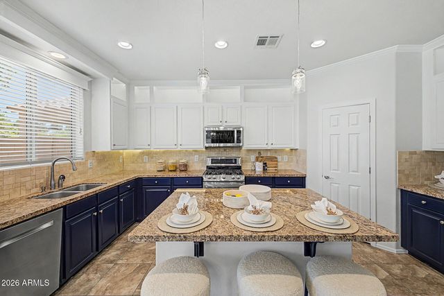 3957 S VINEYARD Court, Gilbert, AZ 85297