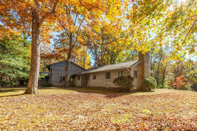 102 Weaver Mill Road, Columbus, NC 28722