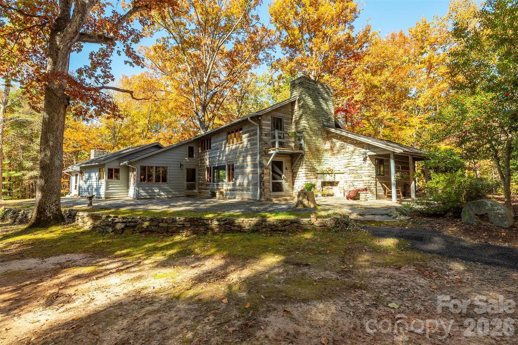 102 Weaver Mill Road, Columbus, NC 28722