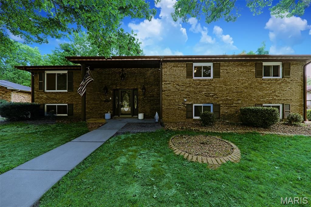 204 Bittersweet Lane, Belleville, IL 62221