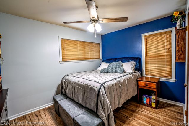 102 E Cornell Avenue, Pontiac, MI 48340