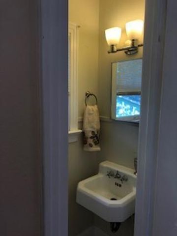 600 E 42nd ST, Austin, TX 78751