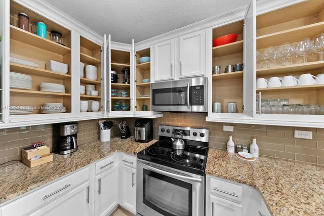 412 S 5TH AVE, Other City - In The State Of Florida, FL 32250