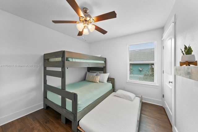 412 S 5TH AVE, Other City - In The State Of Florida, FL 32250