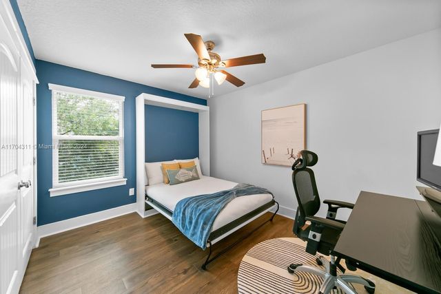 412 S 5TH AVE, Other City - In The State Of Florida, FL 32250