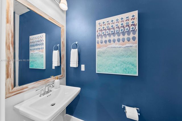 412 S 5TH AVE, Other City - In The State Of Florida, FL 32250