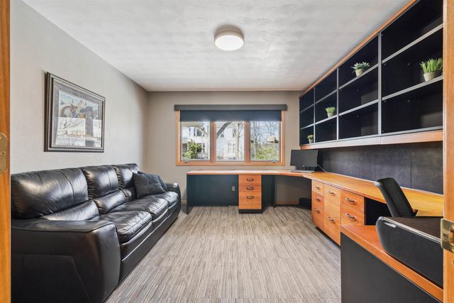 1228 Kimball Avenue, Waterloo, IA 50702